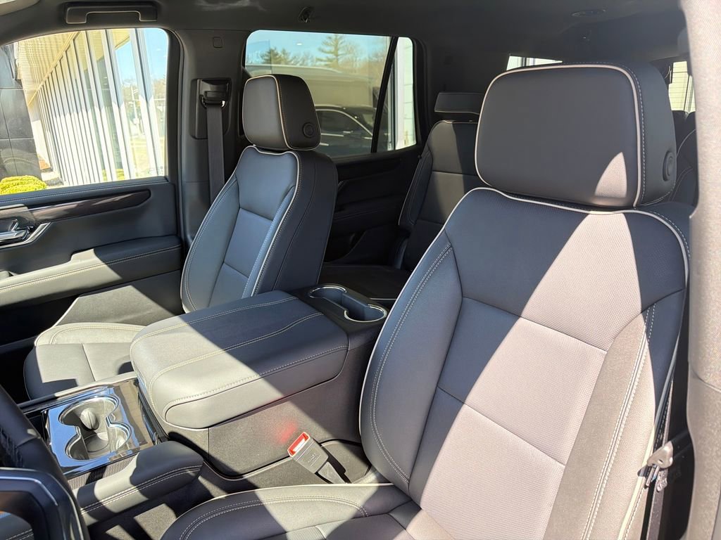 New 2026 GMC Yukon Elevation AWD/4WD image 13