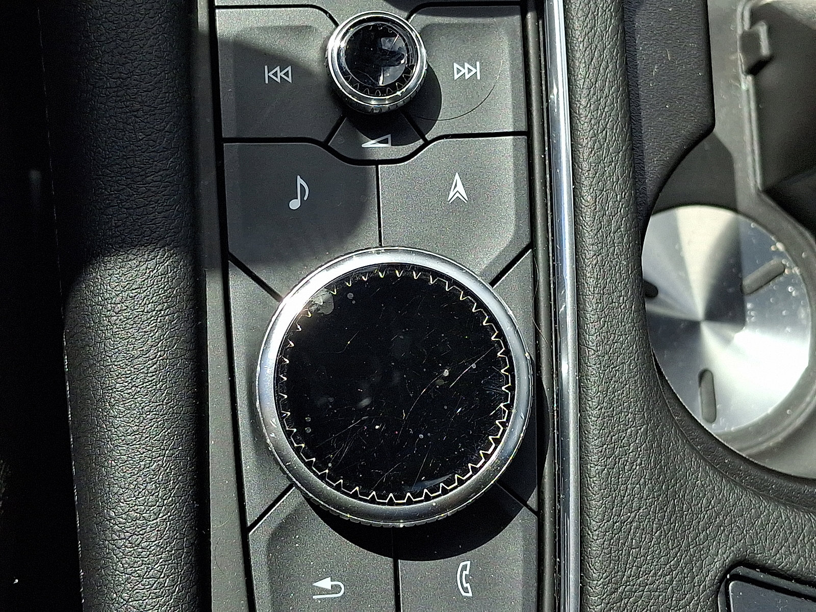 Certified 2024 Cadillac XT6 Sport w/ Technology Package image 27