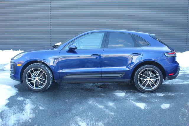 Used 2022 Porsche Macan image 2