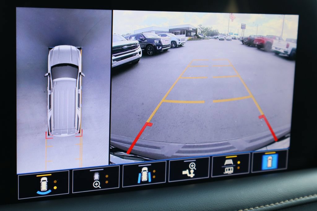 Certified 2021 GMC Yukon AT4 w/ Rear Media and Nav Package AWD/4WD image 17
