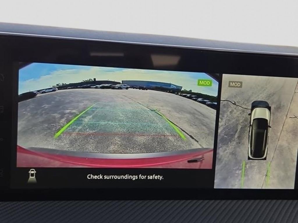 New 2026 Nissan Kicks SR image 12