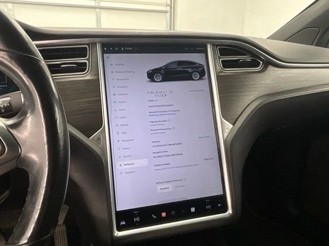 Used 2016 Tesla Model X 90D image 10