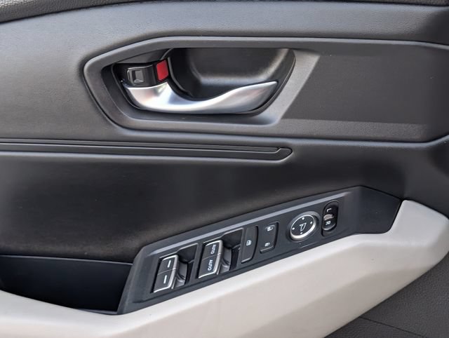 Used 2025 Honda Accord SE image 24