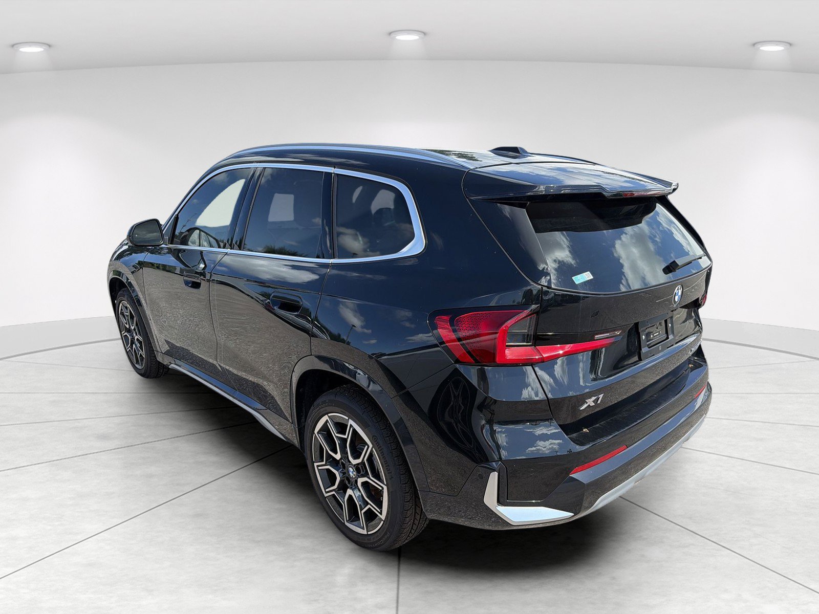 New 2026 BMW X1 xDrive28i w/ Convenience Package AWD/4WD image 6