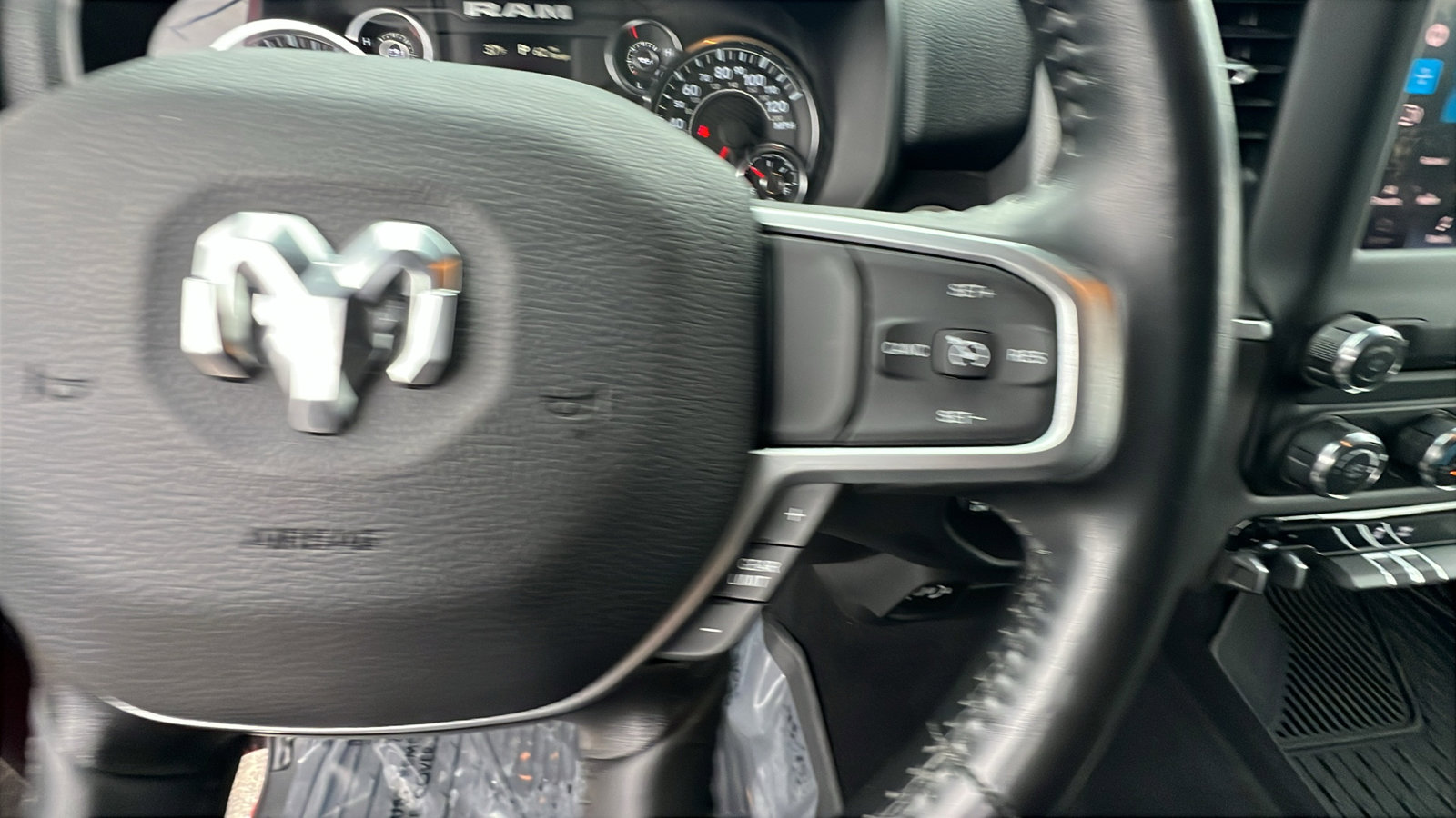 Used 2024 RAM 2500 Big Horn w/ Bed Utility Group image 28