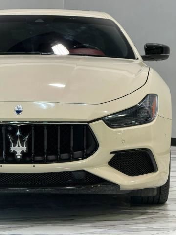 Used 2022 Maserati Ghibli Modena RWD image 4