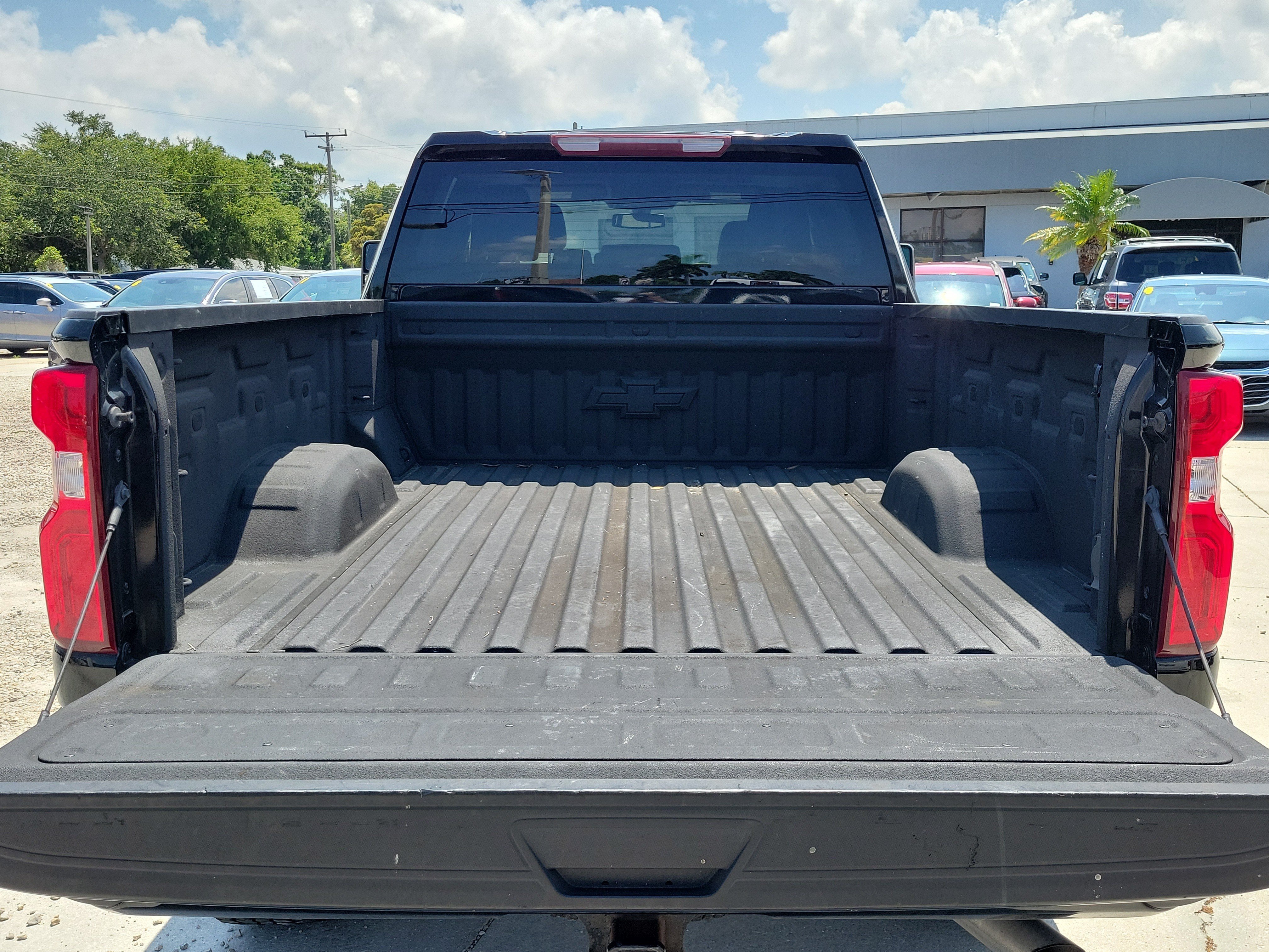 Used 2021 Chevrolet Silverado 2500 Custom w/ Custom Value Package AWD/4WD image 12
