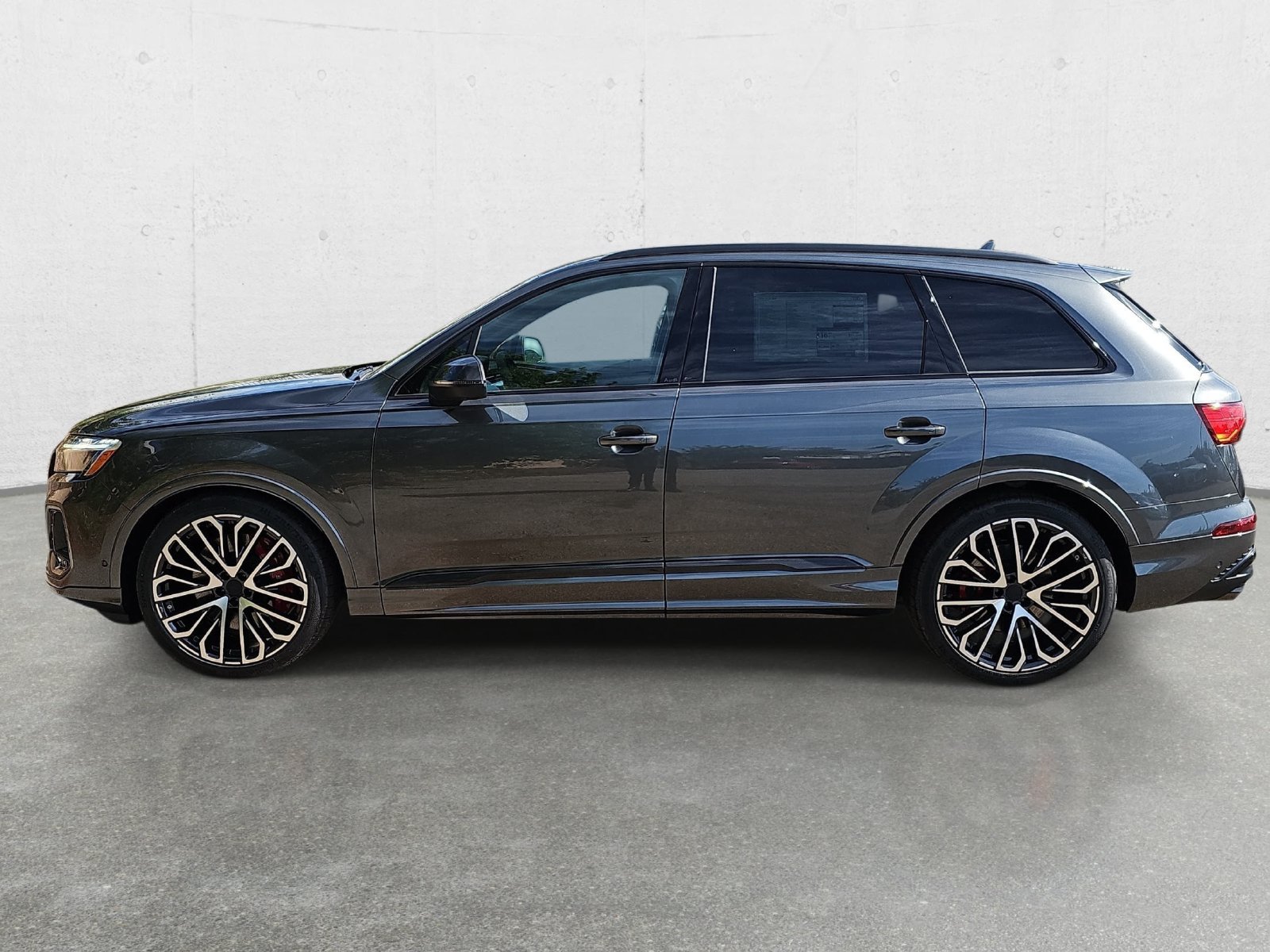 New 2026 Audi SQ7 Premium Plus AWD/4WD image 8