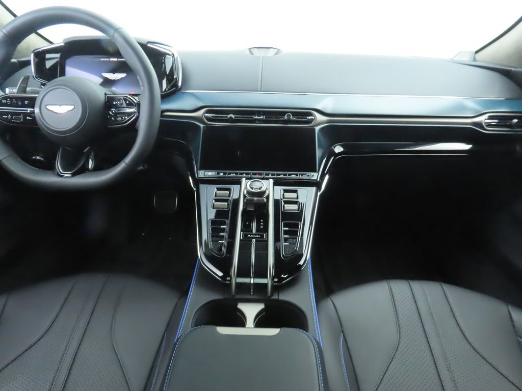 Used 2025 Aston Martin V8 Vantage Coupe image 13