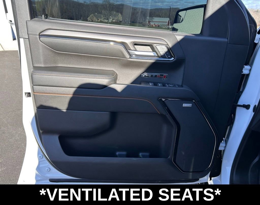 Certified 2022 GMC Sierra 1500 AT4 w/ AT4 Preferred Package image 17