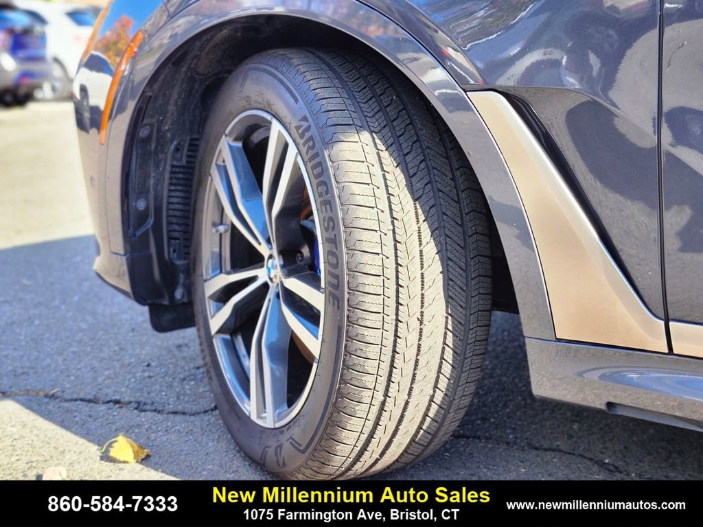 Used 2020 BMW X7 M50i w/ Executive Package image 35