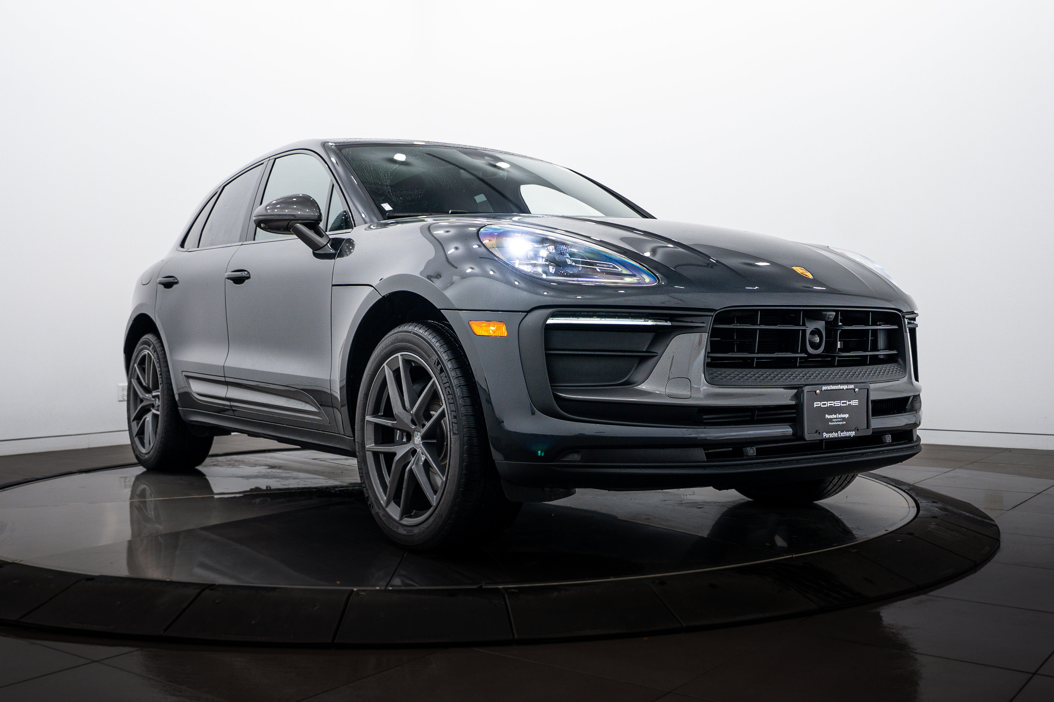 Certified 2026 Porsche Macan Turbo image 9