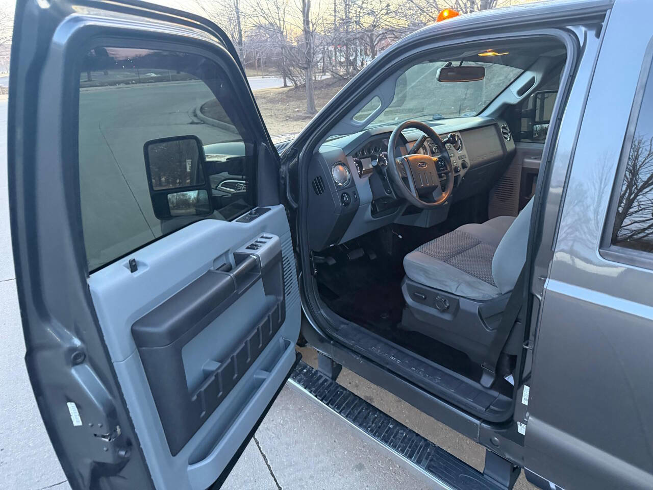 Used 2015 Ford F250 XLT w/ XLT Premium Package image 18