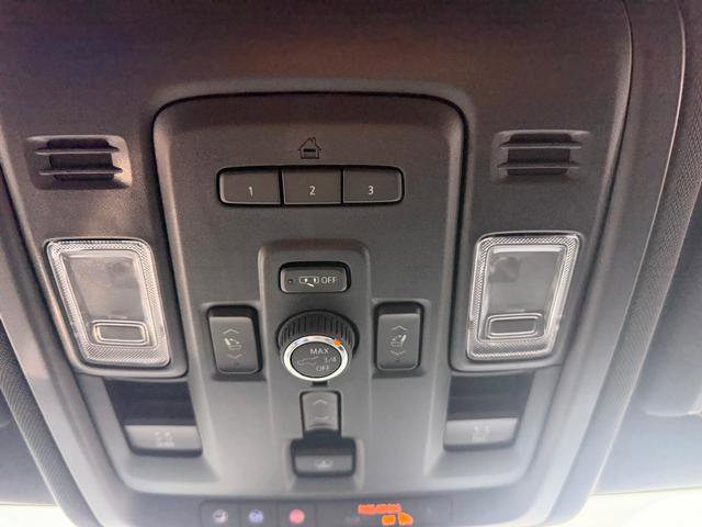 Used 2024 Chevrolet Tahoe Premier w/ Premium Package AWD/4WD image 27