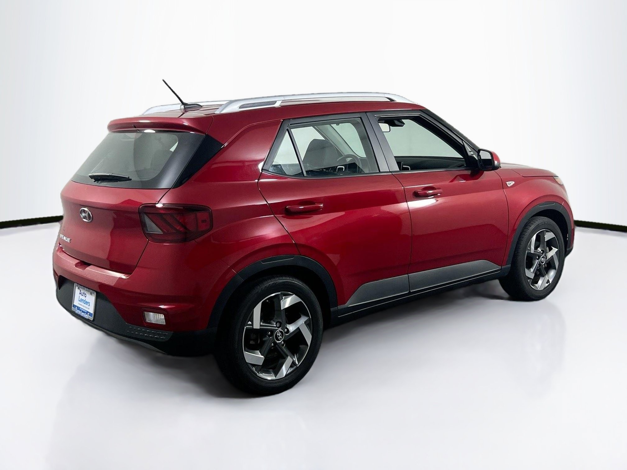 Used 2023 Hyundai Venue Limited FWD image 5