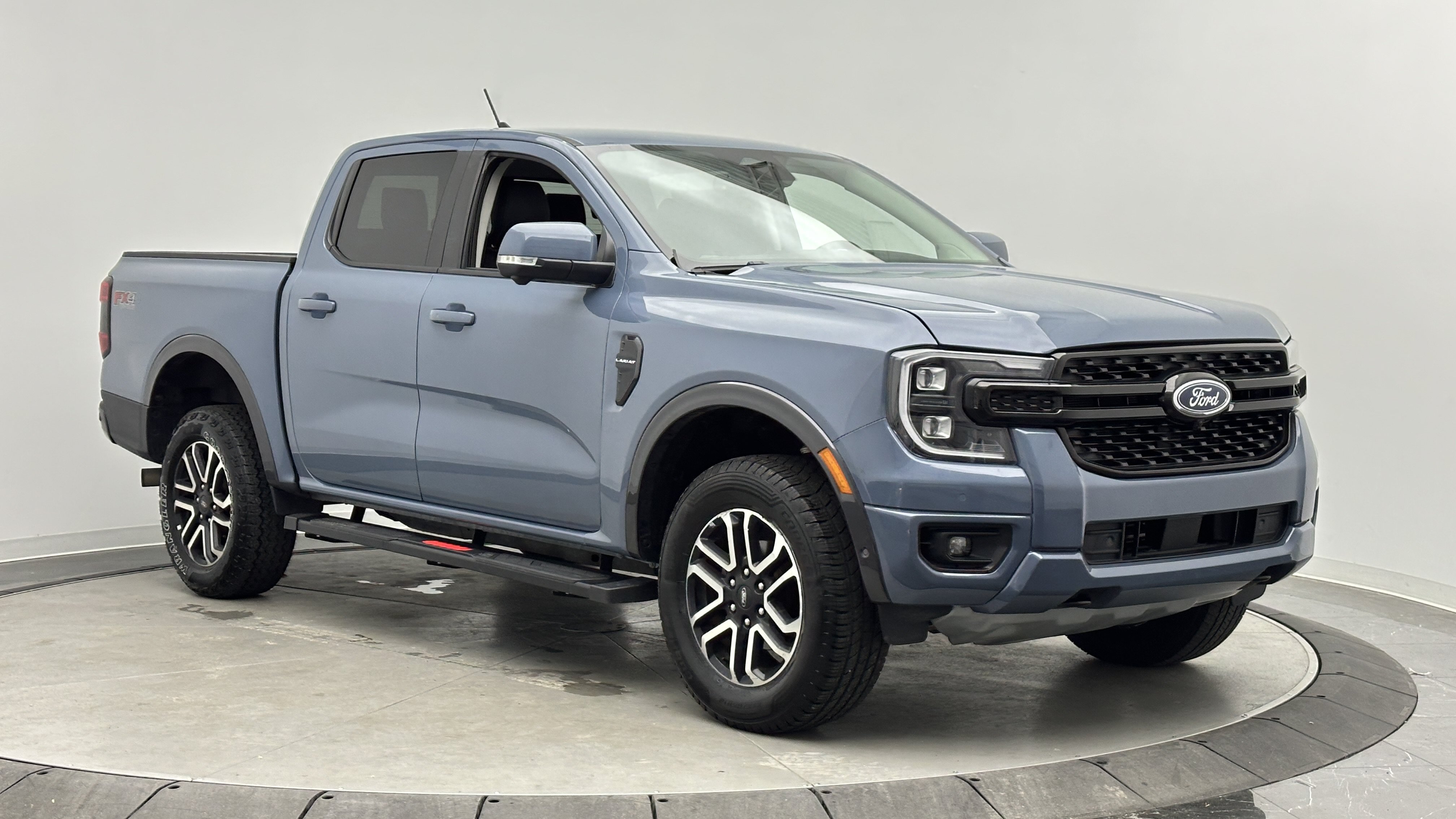 Used 2024 Ford Ranger Lariat AWD/4WD image 3