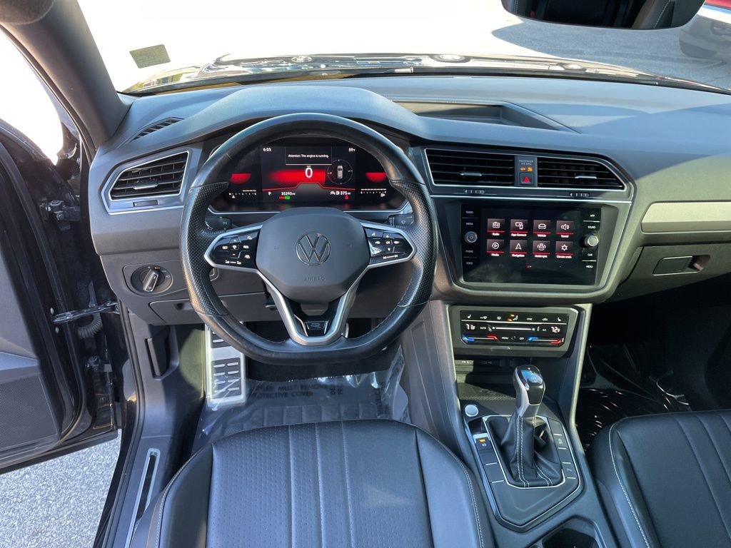 Used 2022 Volkswagen Tiguan SE R-Line image 24