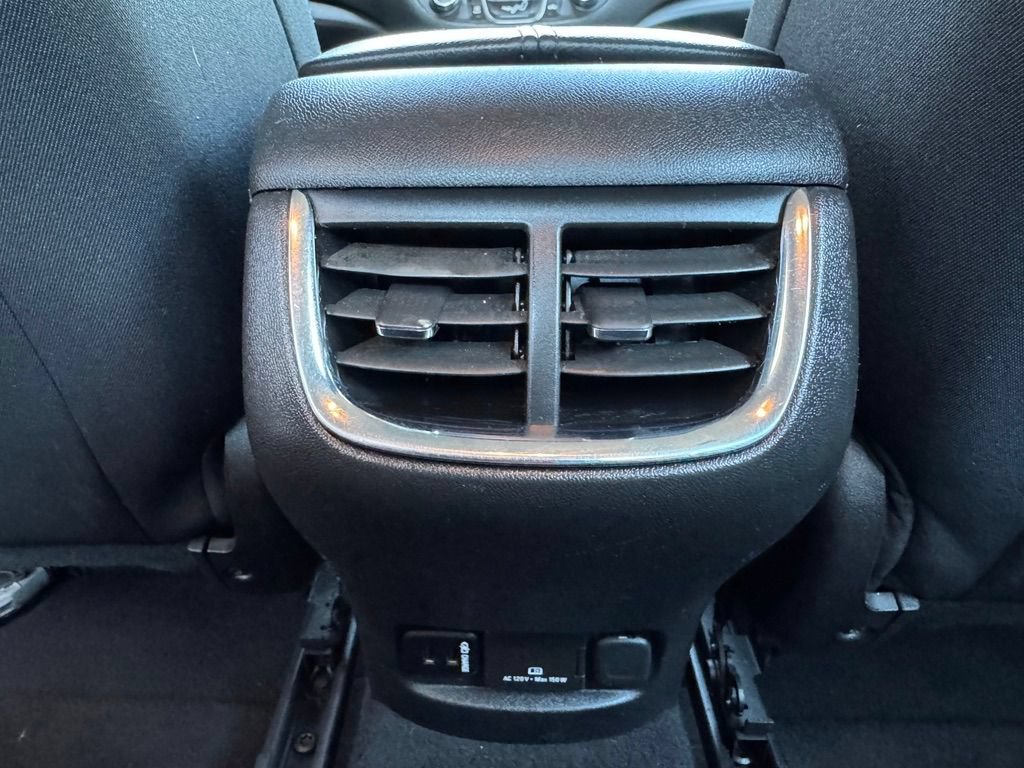 Used 2016 Chevrolet Malibu LT FWD image 17