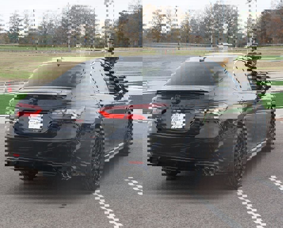 Used 2024 Toyota Camry SE image 18