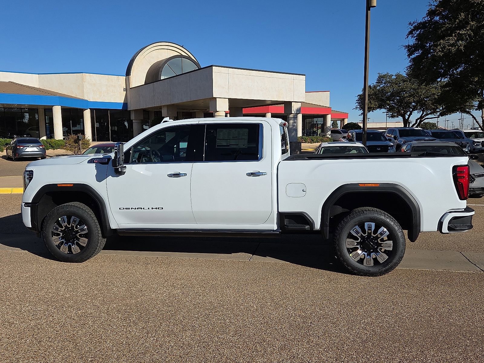 New 2026 GMC Sierra 2500 Denali w/ Denali Reserve Package image 2