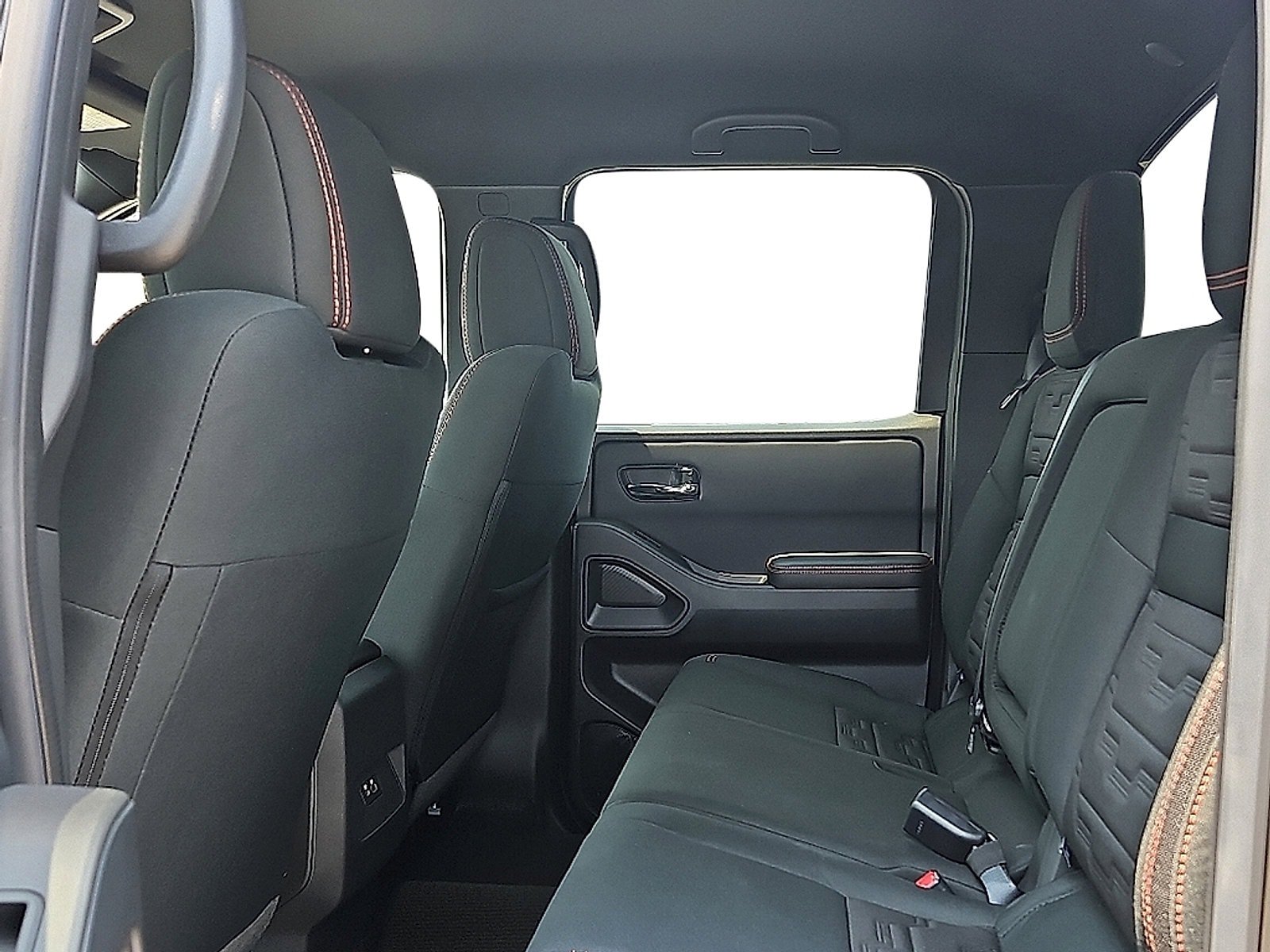 New 2025 Nissan Frontier PRO-4X AWD/4WD image 10