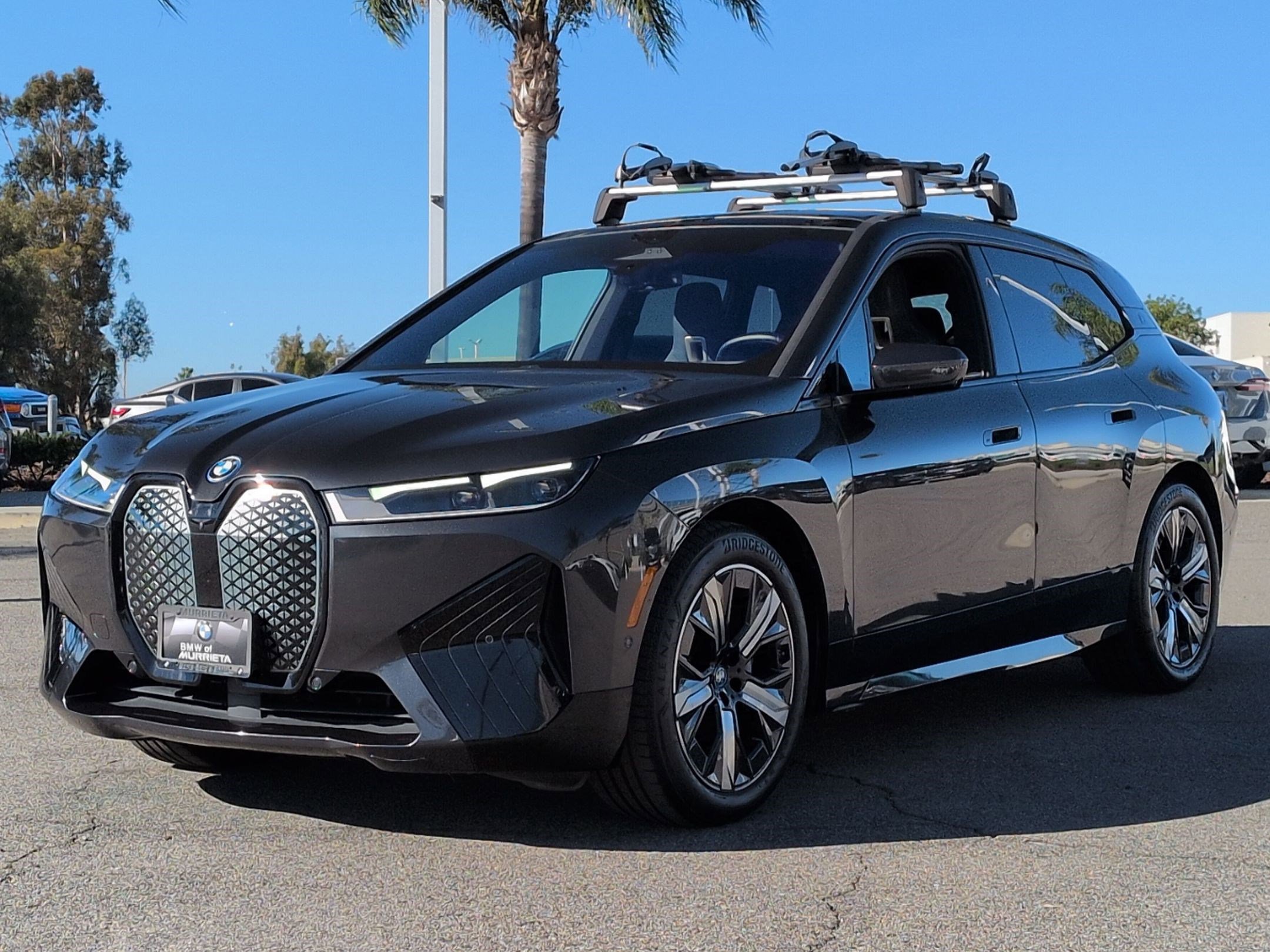 Used 2022 BMW iX xDrive50 w/ Premium Package image 5