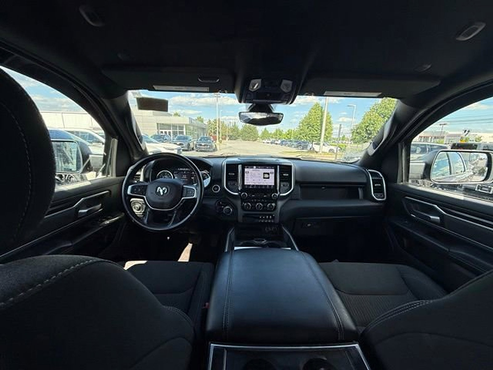 Used 2022 RAM 1500 Big Horn AWD/4WD image 2