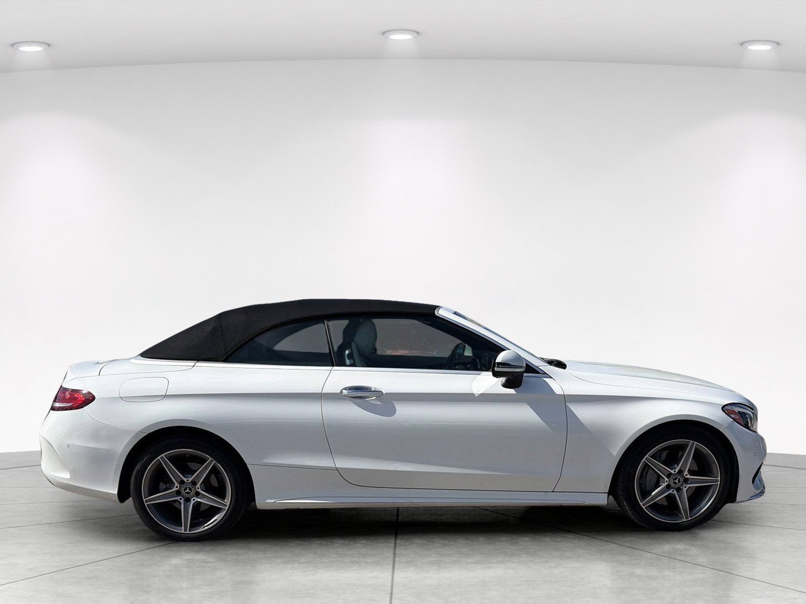 Used 2018 Mercedes-Benz C 300 4MATIC Cabriolet image 3