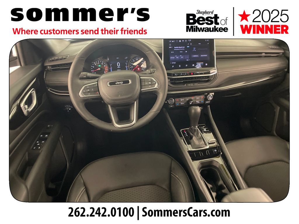 Used 2024 Jeep Compass Latitude w/ Convenience Group AWD/4WD image 12