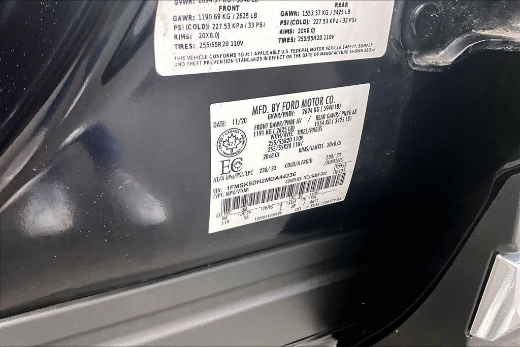 Used 2021 Ford Explorer XLT AWD/4WD image 36