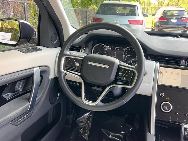 Used 2023 Land Rover Discovery Sport SE AWD/4WD image 19