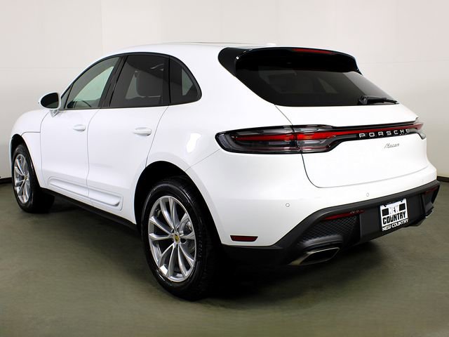 New 2026 Porsche Macan image 3