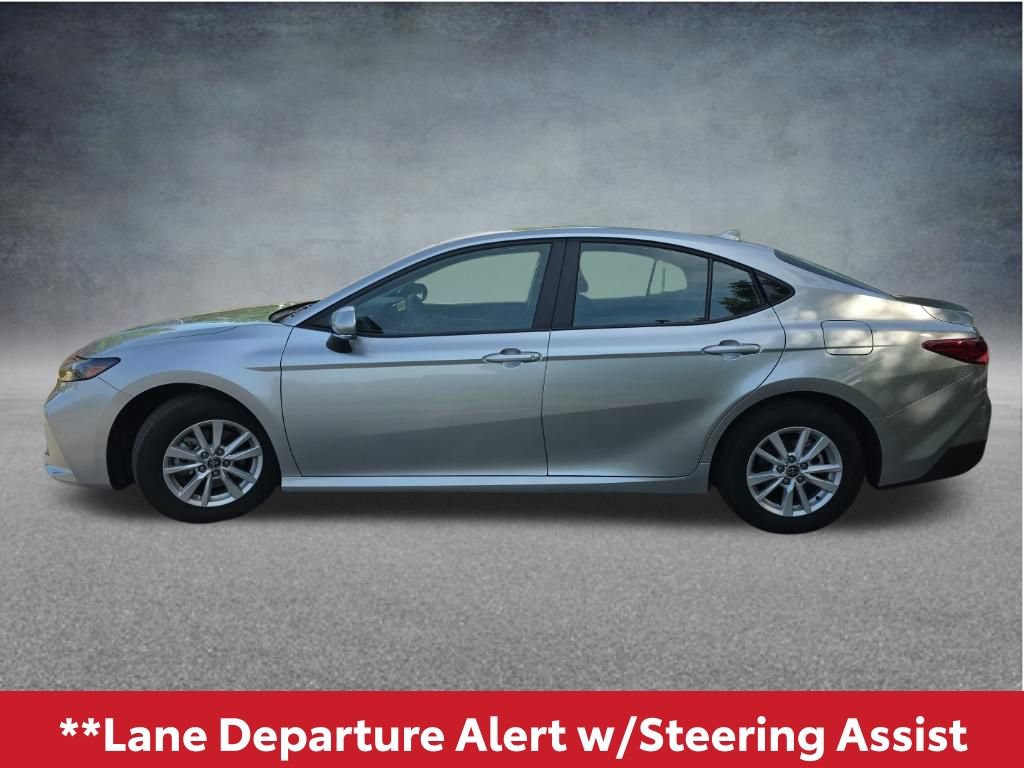 Used 2026 Toyota Camry LE FWD image 9