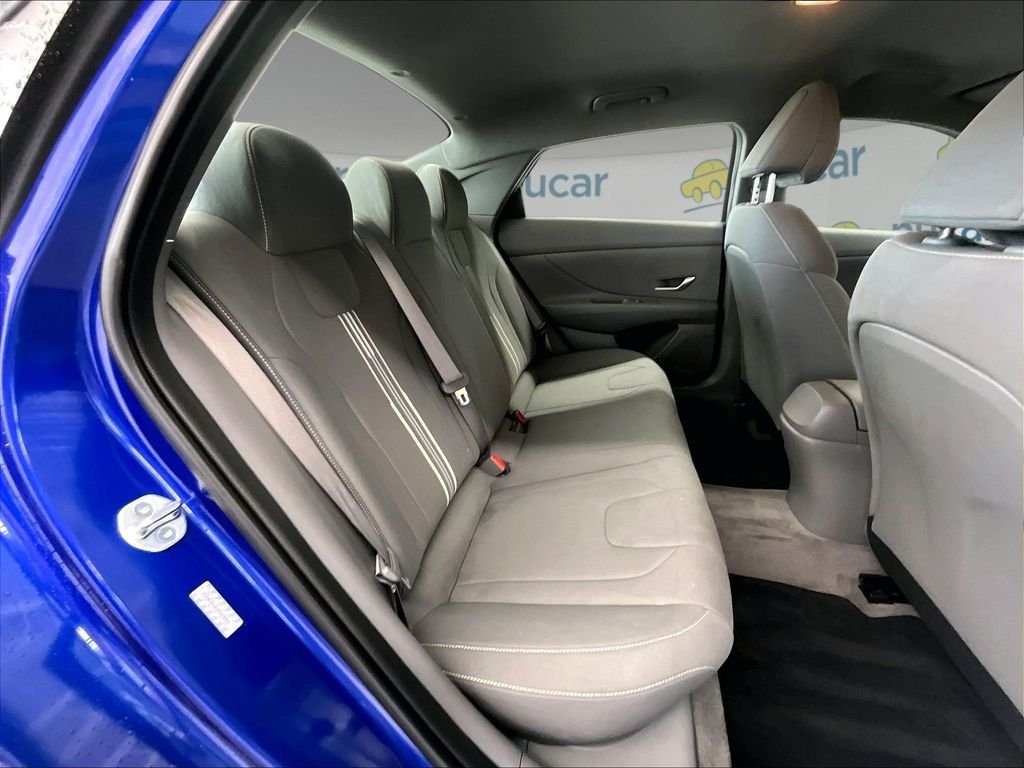 Used 2023 Hyundai Elantra SEL FWD image 16