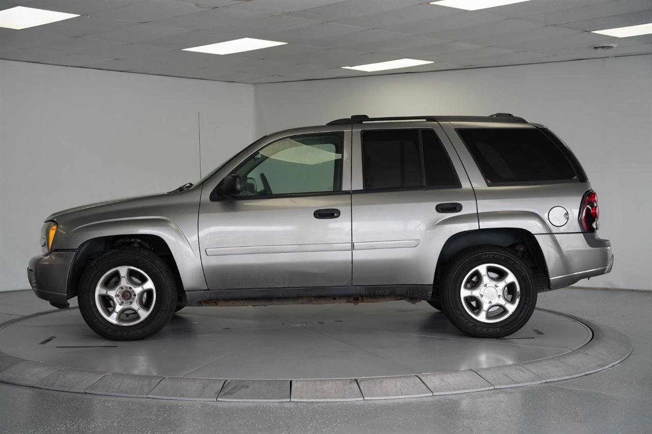 Used 2007 Chevrolet TrailBlazer LS w/ LS Preferred Equipment Group AWD/4WD image 4