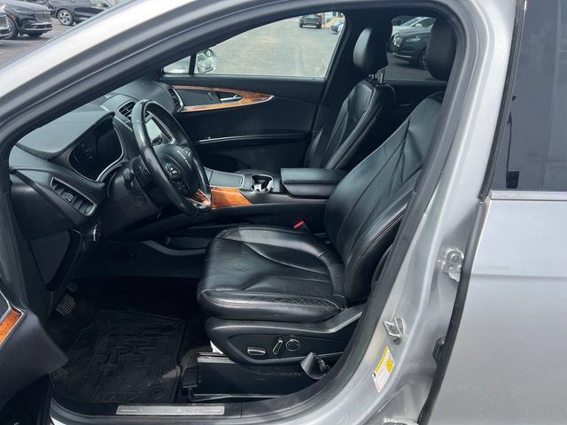 Used 2016 Lincoln MKX Select w/ Select Plus Package FWD image 11