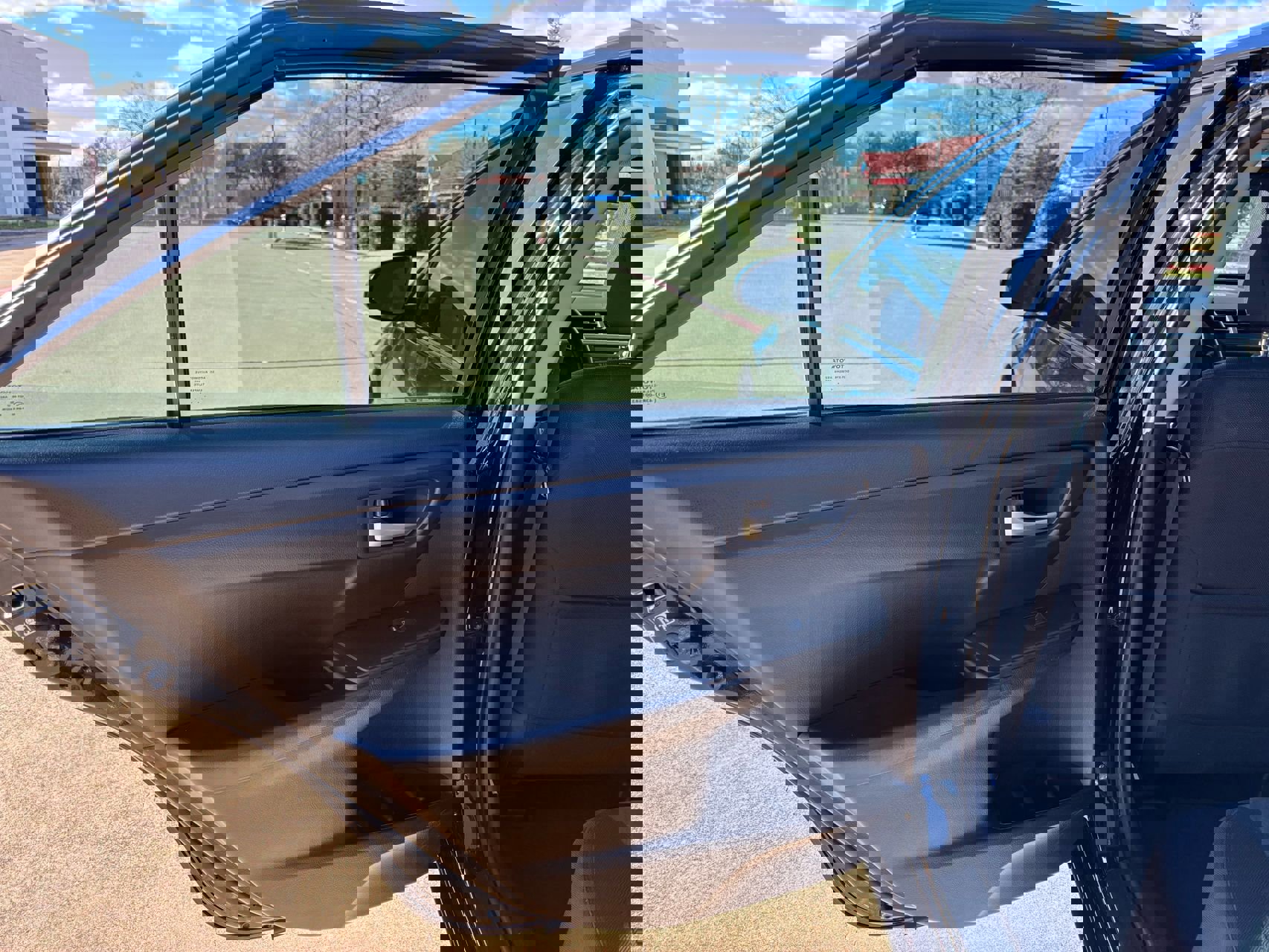 Used 2017 Toyota Camry LE image 22