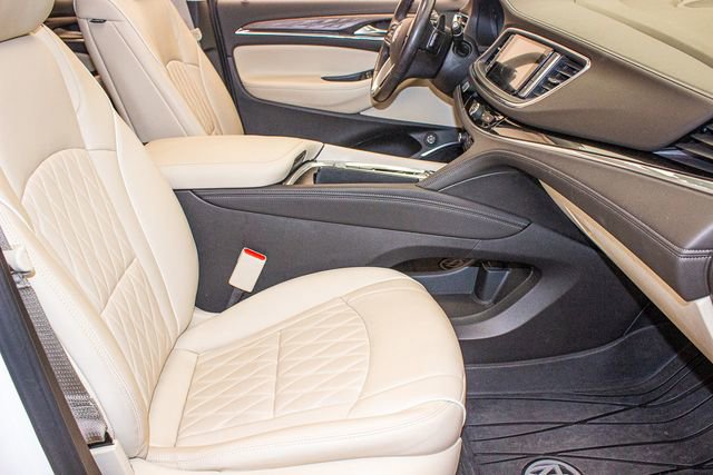 Used 2022 Buick Enclave Avenir w/ Avenir Technology Package image 10