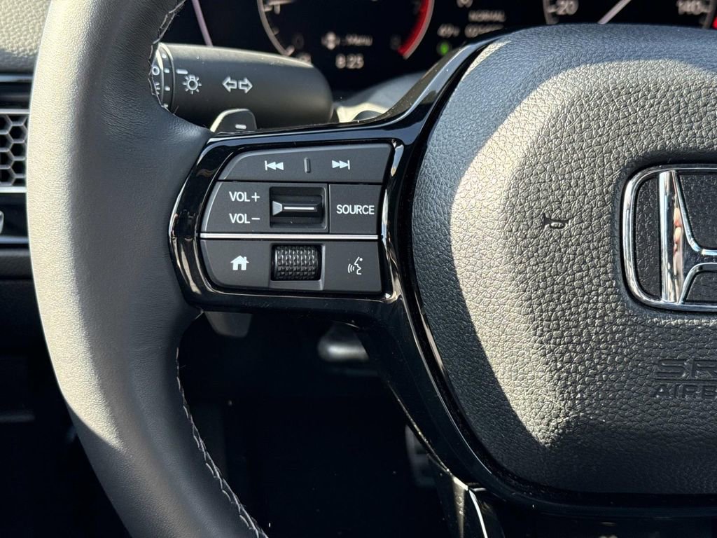 Used 2023 Honda Civic Sport image 9
