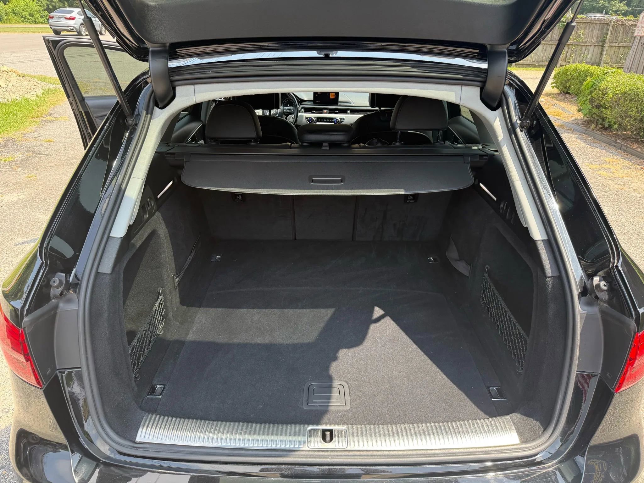 Used 2017 Audi A4 2.0T allroad Premium w/ Convenience Package image 14