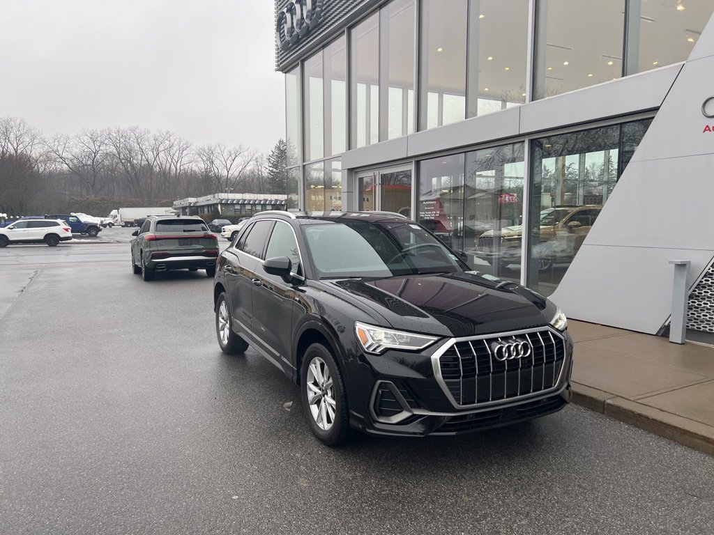 Used 2023 Audi Q3 2.0T Premium image 5
