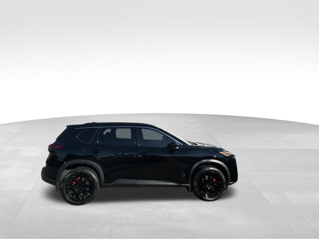 Used 2026 Nissan Rogue Dark Armor AWD/4WD image 8