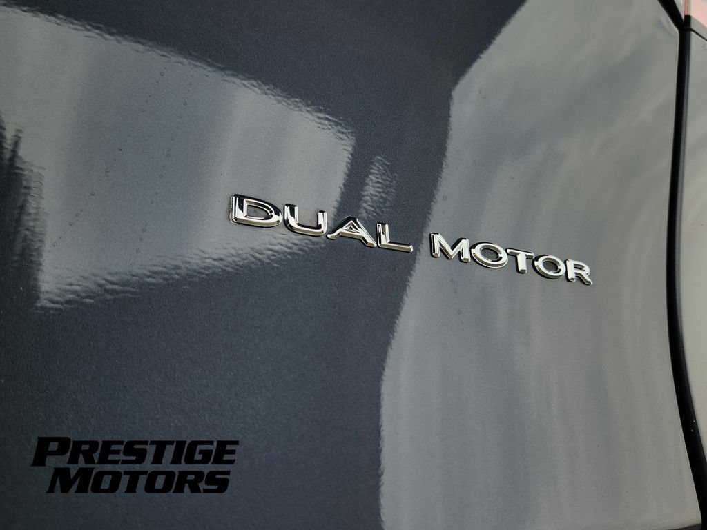 Used 2023 Tesla Model Y Long Range AWD/4WD image 34