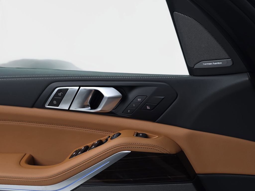 New 2026 BMW X5 xDrive50e w/ Executive Package image 27