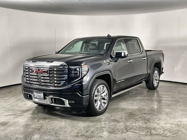 Used 2022 GMC Sierra 1500 Denali w/ Denali Reserve Package AWD/4WD image 4