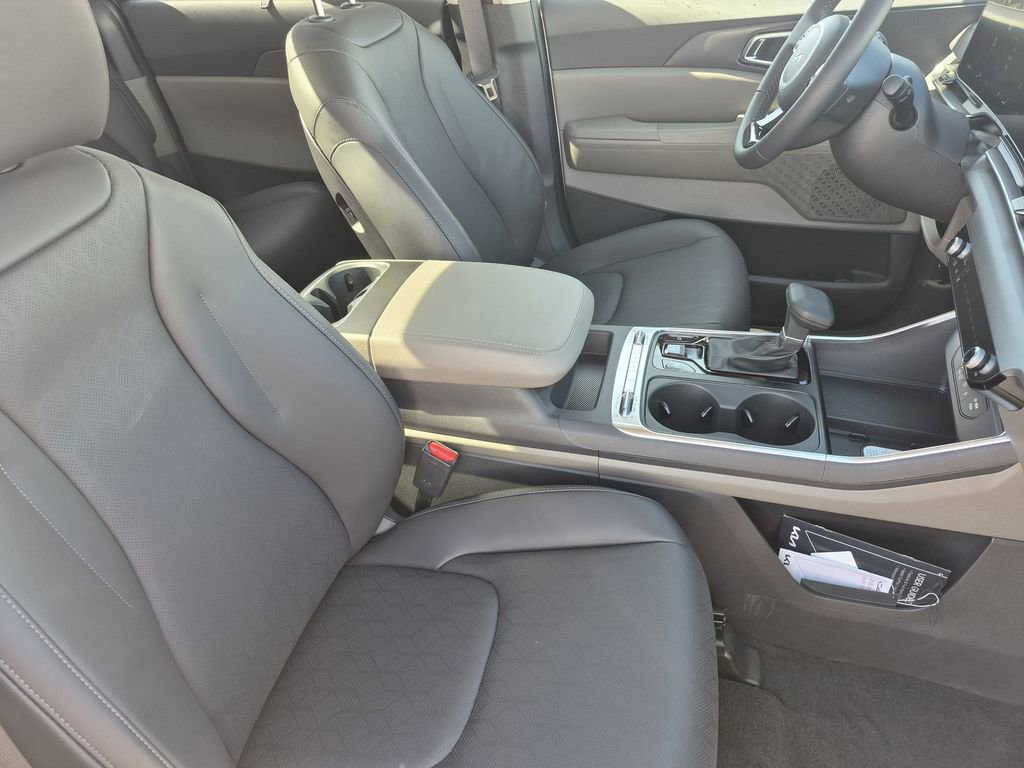New 2026 Kia Carnival SX image 16