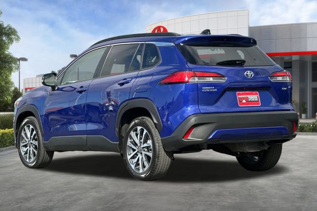 Certified 2025 Toyota Corolla Cross XLE FWD image 7