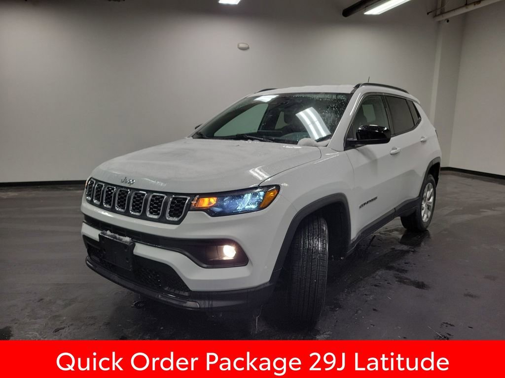 Used 2024 Jeep Compass Latitude image 4