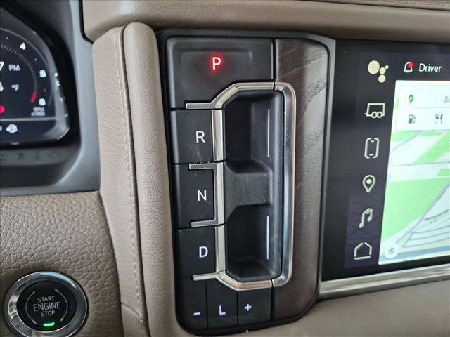 Used 2023 GMC Yukon Denali w/ Denali Reserve Package AWD/4WD image 12