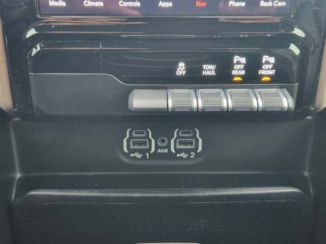 Used 2020 RAM 1500 Laramie w/ Sport Appearance Package image 17